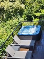 Gladstone Luxury Spa Retreat Blue Mountains - B&B Leura