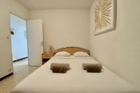 TELLINES - Appartement avec petite vue mer - B&B Le Grau-du-Roi
