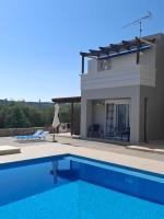 Yassas Apartment with shared pool - Ferienwohnung Tavronítis