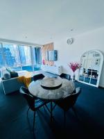 2 BR Apartment in CBD 1 Min to Southern Cross Station Sky Bus Marvel stadium - Chambres d’hôtes Melbourne