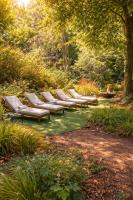 Architectural Woodland Spa Estate - 2 Hot Tubs - Bed and Breakfast Clapton in Gordano