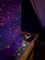 Batumi Central Sea View - Bed and Breakfast Batoemi