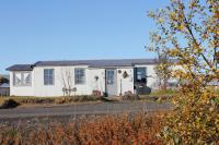 Slow Travel Mývatn - Óli's Homestay-Private house v - B&B Reykjahlíð