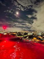 11th Floor Apartment with Sabana View Fast WiFi and AC - B&B San José