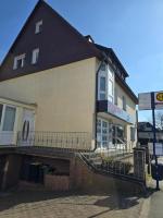 Apartment Ergste am Ruhr 90 m2 with Stellplatz Terrace 3 minutes to A45 - Chambres d'hôtes Schwerte