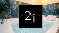 LE 21 - Suite LUXE - JACUZZI Privatif & Vue Rhône - B&B Vienne