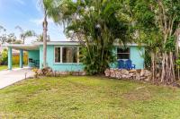 Lemon Bay Hideaway, Retro Beach Bungalow - B&B Venice