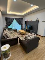 AYAAN MILLENIUM Family Homestay with Netflix and PS3 xprience Most Wanted 2012 and many more racing games - B&B Tanah Rata