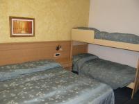 Chambre Quadruple avec Salle de Bains Privative