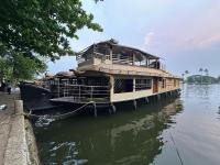Sunbirds Premium House Boat at Alleppey Backwaters Kerala - Ferienwohnung Alappuzha