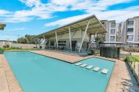 SoHo Unit 154 with Private Garden & Community Pool - B&B Centane