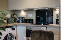 Modern 2BR 2BA Apartment in Liverpool - Sleeps 4 - B&B Liverpool
