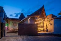 Villa Ju Ju, 3BR Iconic Villa in the Hearth of Pererenan, 5 mins from Canggu - Chambres d'hôtes Canggu