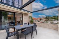 City Center Suites - Apartment with Terrace and Private Pool - B&B Cavtat