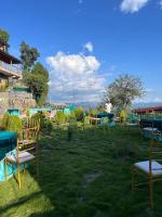Pine Grey Castle - B&B Almora