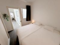 apartment in La Santa, Lanzarote, village by the Sea - B&B La Santa