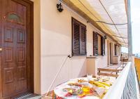 LaureLiving Holiday Home Bellavista 01 - B&B La Maddalena