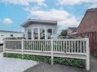 Stunning Caravan With Large Decking At California Cliffs In Norfolk Ref 50001Oc - B&B Great Yarmouth