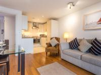 Curlew - In the Heart of Poole Town, Moments from Poole Quay - Chambres d'hôtes Poole