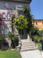 Villa Lucia mit Pool in Gardone Riviera, Gardasee - Bed and Breakfast Gardone Riviera