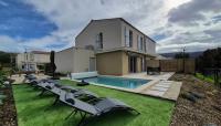 Villa Quercus Design Piscine et Loisirs - Bed and Breakfast Ménerbes