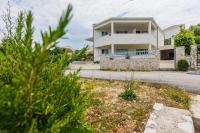 Apartments Rogulj - B&B Rogoznica