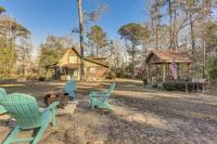 Lake Days on Sam Rayburn! Wooded Retreat w/ Yard - Ferienwohnung Broaddus