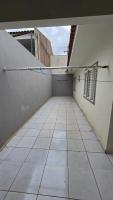 Casa ampla mobiliada com estacionamento para até 5 veículos - B&B Umuarama