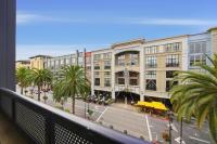 Modern Luxury Loft facing Santana Row w/Balcony - Chambres d’hôtes San José