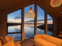 OceanView Karmoy Jacuzzi, Sauna & Sea Views - Chambres d'hôtes Kjørmo