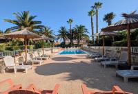 Gite la Capelle près de la réserve Africaine de Sigean et Narbonne à 10 min des plages - B&B Roquefort-des-Corbières