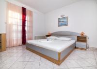 Appartamento con 2 Camere da Letto, Balcone e Vista mare