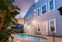 Modern Beachside Condo w Pool - South Padre Island - Chambres d'hôtes South Padre Island
