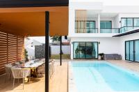 Luxury 6BR Private Pool Villa in Heart of Jomtien Beach 六卧室豪华泳池独栋别墅 中天核心区 - Chambres d’hôtes Jomtien