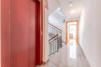 RentitSpain - Güejar Sierra - Moderno y Confortable Veleta II, con Aparcamiento, Terraza y WI-FI - Chambres d'hôtes Güéjar-Sierra
