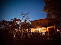 Claruá Chalés- Loft Baru - espaço romântico e tranquilo em Cavalcante - B&B Cavalcante