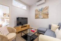 Bright 2-Bed Apartment in Las Letras Madrid - B&B Madrid