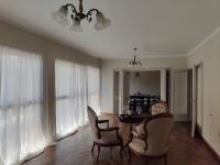 5 ambientes renovado con balcón y patio en el centro - B&B Salta