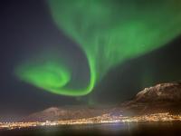 Waterfront Aurora View Apartment - B&B Tromsø