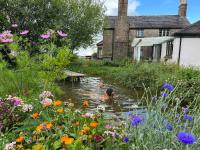 Off Grid living high in the hills - Chambres d'hôtes Picklescott