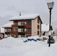 Ambiente Appartement C2 - moderne Ferienwohnung mit Terrasse in Leukerbad - B&B Leukerbad