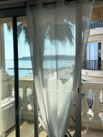 Sea View Studio by The Beach, City Centre, Seafront, Parking - Chambres d'hôtes Menton
