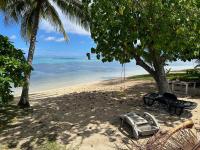 3BR Beachfront Villa Steps from the Lagoon - B&B Paopao