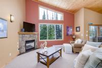 Best Ski-in out 3 Bdrm Chalet, with Hot Tub - B&B Big Eddy