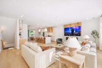 Nashville Getaway Rooftop Views & Modern Comfort - B&B Nashville