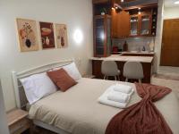 Angel's Nest - Meteora Central Studio - Chambres d’hôtes Kalampáka