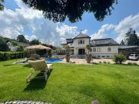 Schloss Merzhausen - Ferienwohnung Usingen