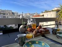 Appartement spacieux - Vue notre dame de la garde - Terrasse - Wifi - Chambres d'hôtes Marseille