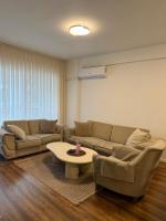Bright & Cozy 2- Bedroom Apartment - Ferienwohnung Pristina
