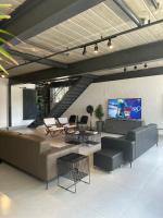 Casa Moderna e Ampla c Ar proximo da Fac UniBH - B&B Belo Horizonte